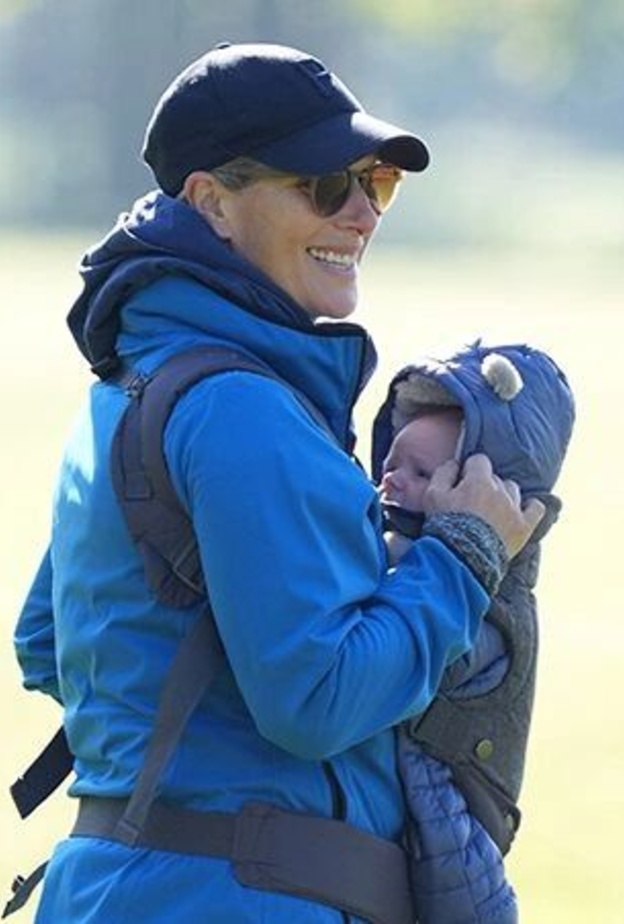 لوكاس تيندال يحتفل بعيد ميلاده الأول