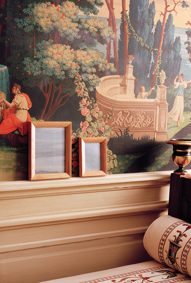 مجموعة "ميدي" Midi من تصميم "بيار يوفانوفيتش" Pierre Yovanovitch من ديور