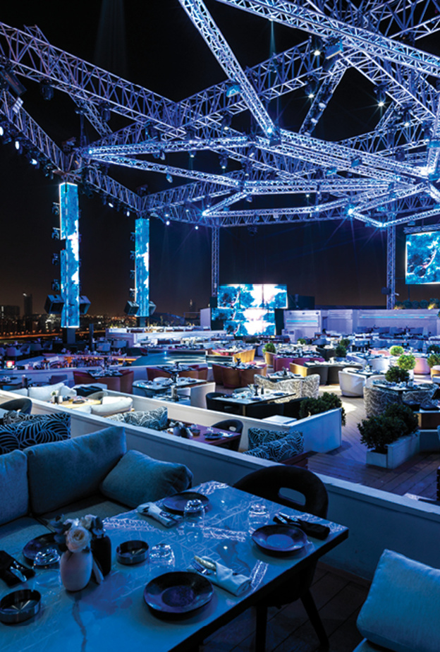 تحول جذري في وايت دبي بعروضات ترفيهية استثنائية ومفهوم جديد لخدمة العشاء