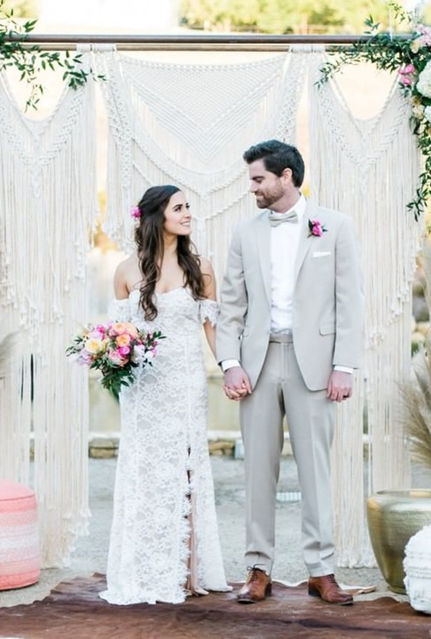 أفكار رائعة لحفلات الزفاف باللونين الوردي والأصفر