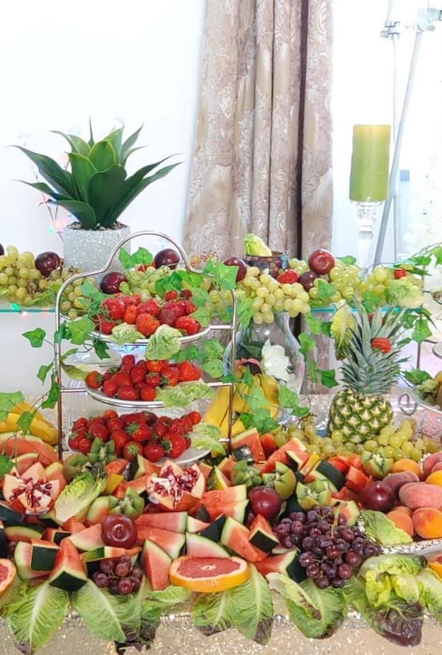 افكار مبتكرة وعصرية لزينة طاولات زفاف من الفواكه