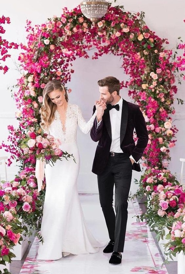 أفكار مميزة لأقواس الورد في حفلات الزفاف