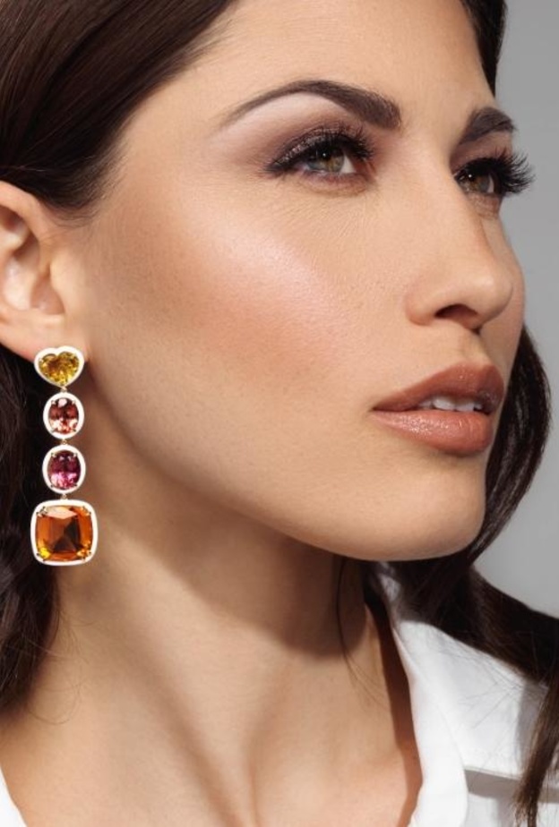 أقراط من Emily P Wheeler