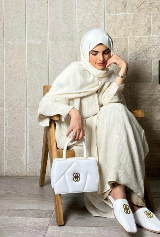 اطلالات ملهمة لموديلات العبايات لعيد الفطر من وحي "سارة الودعاني"