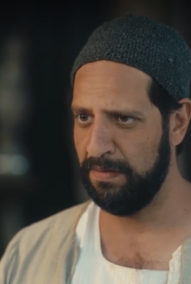 أحمد أمين في دور عرفات