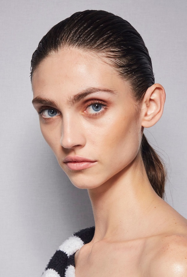 تسريحات شعر ذيل الحصان الجذابة طبّقيها في رمضان 2022 بأساليب بسيطة