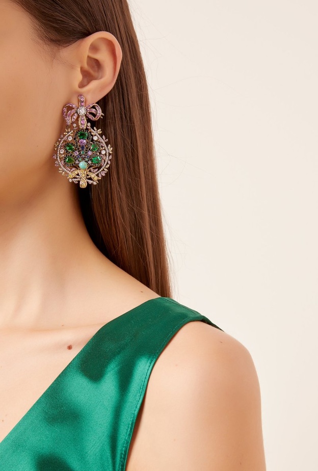 تصاميم أقراط الكوكتيل الملونة الأكثر أنوثة لسهرات عيد الفطر 2022