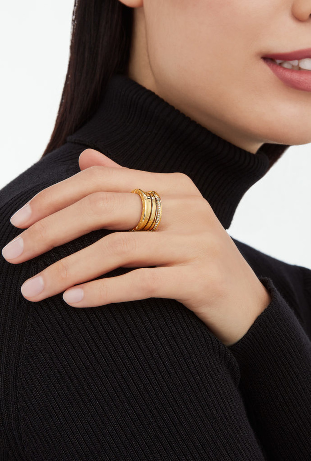 تصاميم مجوهرات ذهب من الماركات العالمية لـ دعوات الافطار الرمضانية