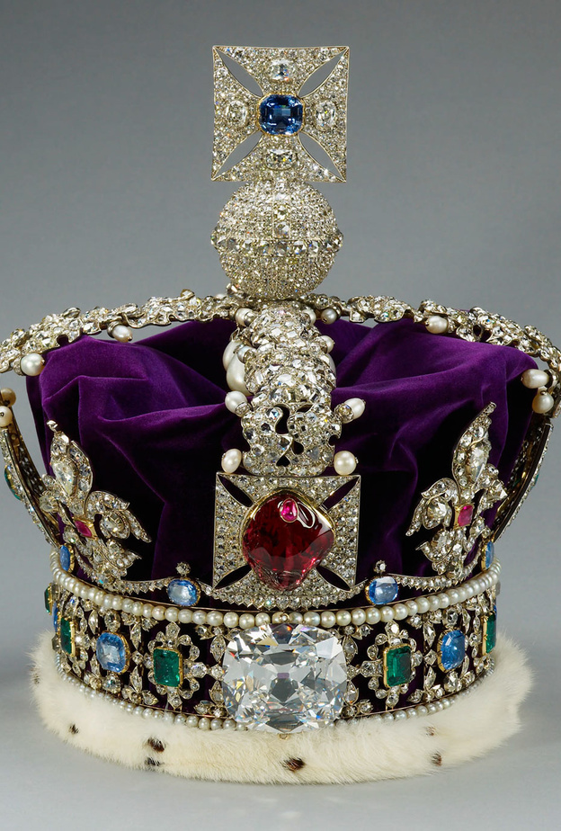 روبي الأمير الأسود يرصّع التاج الإمبرطوري البريطاني