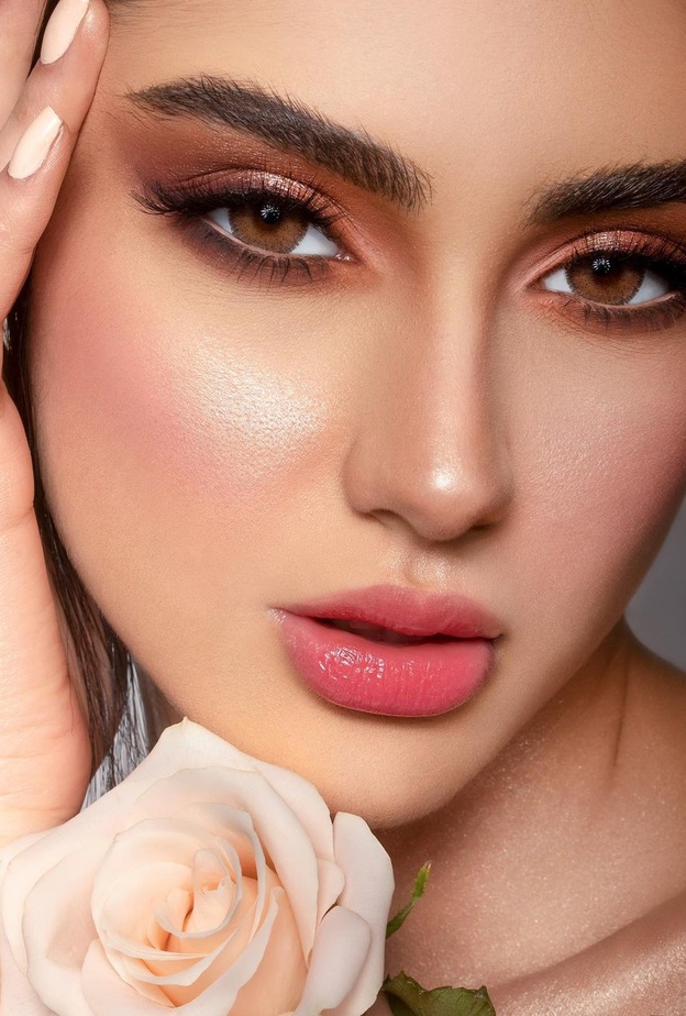 صورة رئيسية خبيرة التجميل الامارتيه ميرة حمادي