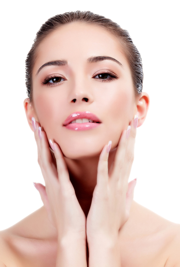 خلطات طبيعية للصبايا لحماية الشفاه من الجفاف والتشقق بسبب الصيام