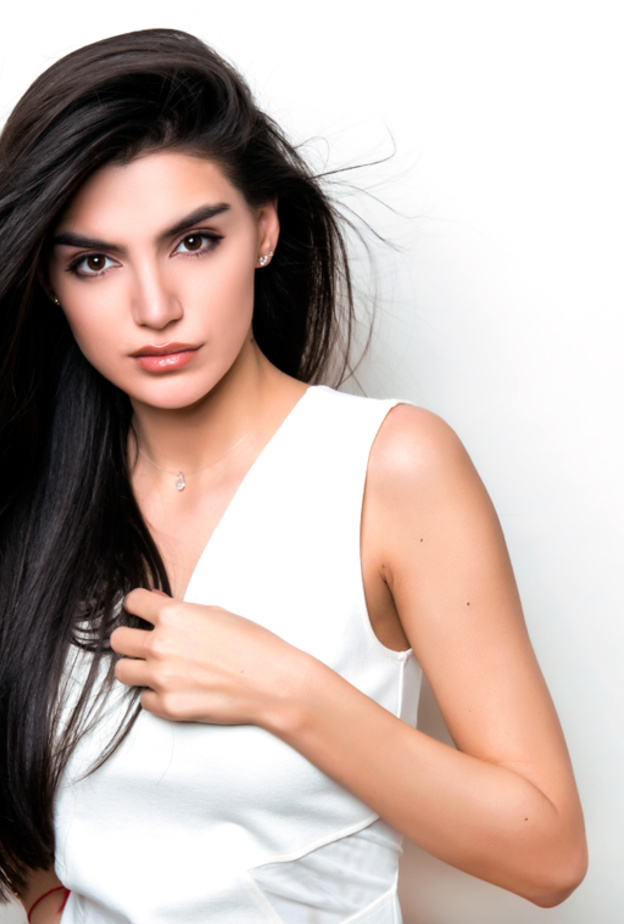 خلطات طبيعية من زيت اليانسون لتطهير فروة رأس الصبايا من القشرة