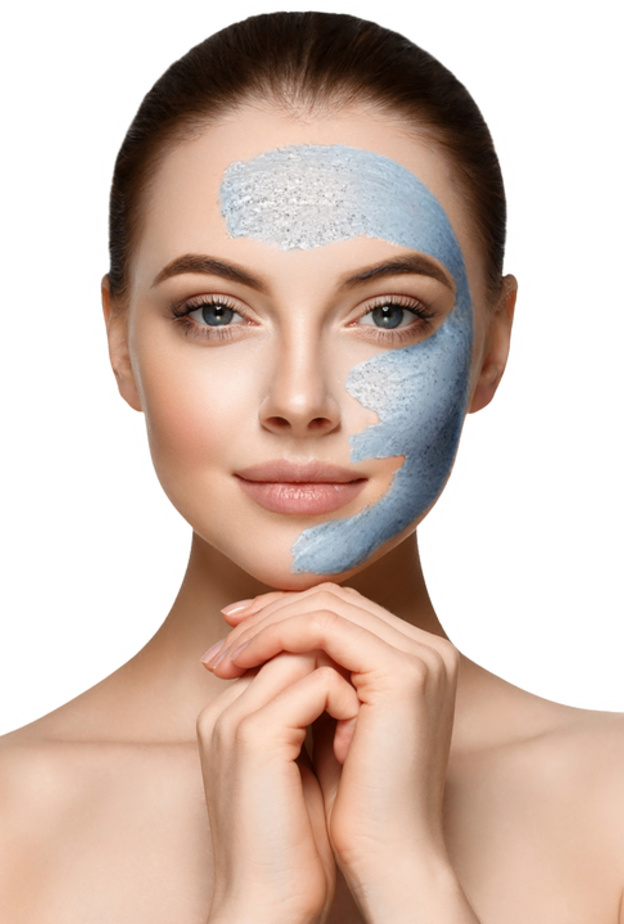 ماسك الطين لتنظيف بشرة المرأة في دقائق قبل عيد الفطر