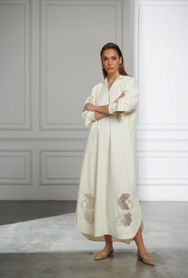 عبايات باللون الابيض@rawanalazzouni