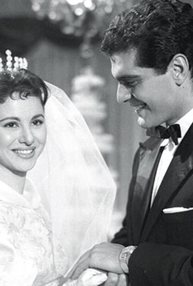 رجال اعتنقوا الاسلام للزواج من فنانات مصريات مسلمات