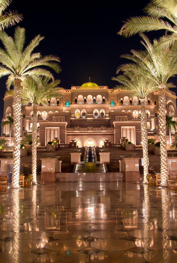 فندق قصر الامارات بواسطة Y NakanishiFollow