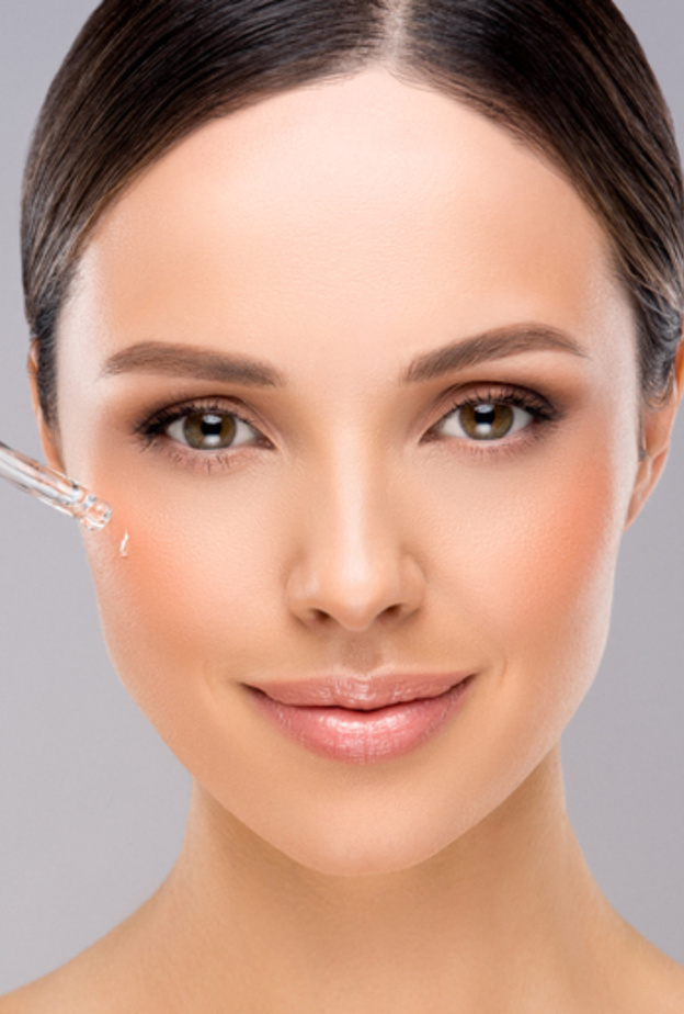 فوائد استخدام التونر والسيروم يومياً على البشرة في رمضان 2022