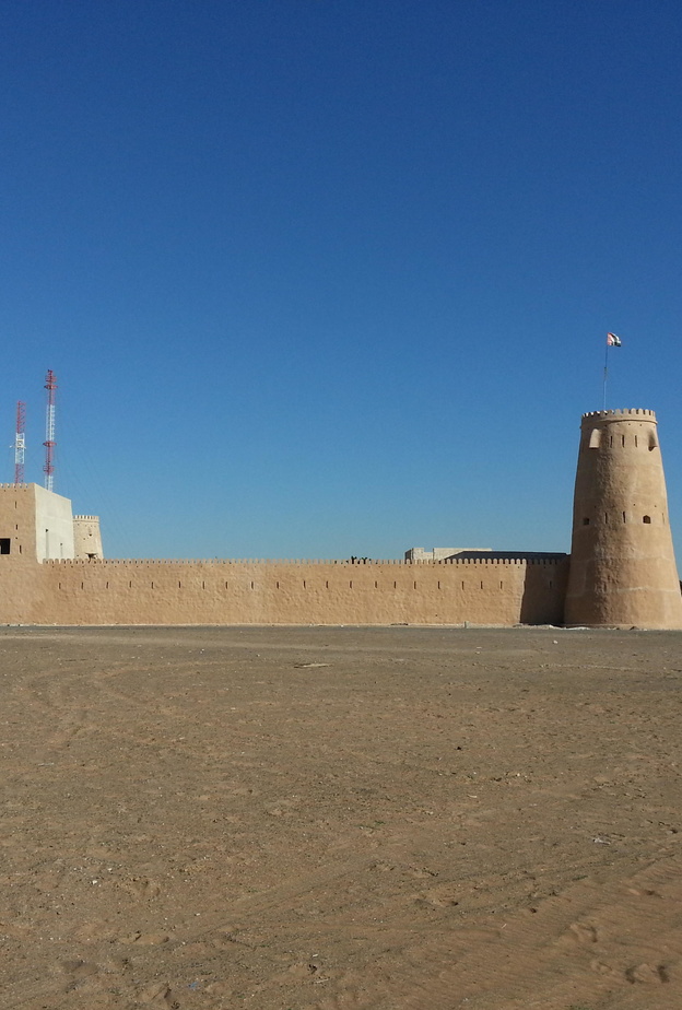  قلعة فلج المعلا - المصدر @s818a.