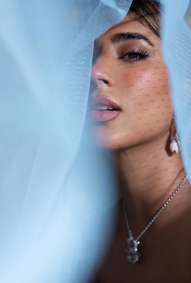 ليلى عبد الله بمجوهرات The Diamond Gallery Jewellery