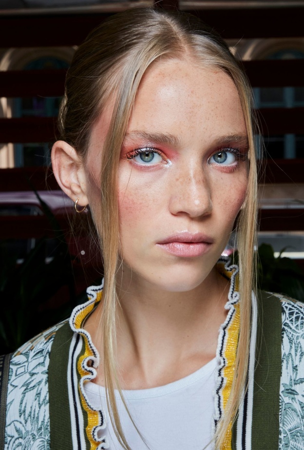 3 طرق سهلة لوضع مكياج بألوان الباستيل في رمضان 2022