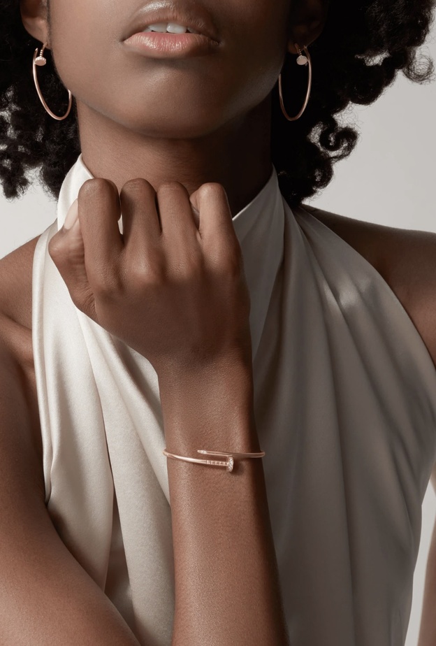 موديلات أساور ذهب ناعمة تناسب إطلالات عيد الفطر