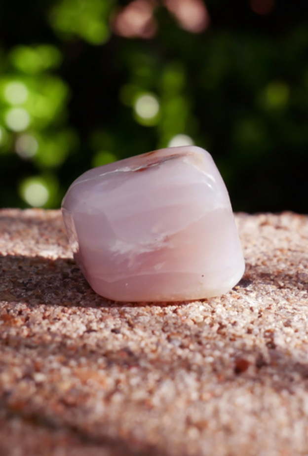 يرتبط الأوبال عموماً بالحماية