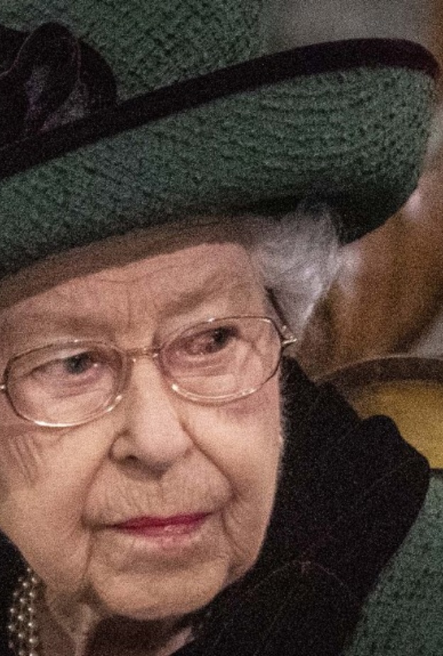 من هم أعضاء العائلة المالكة البريطانية الأكثر شعبية؟