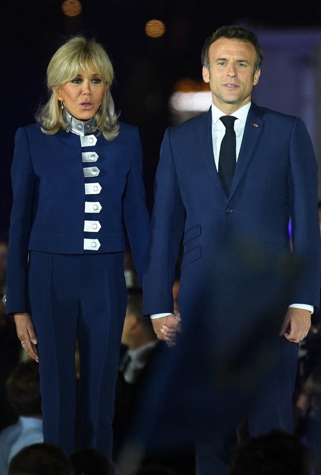 صور أناقة سيدة فرنسا الأولى بريجيت ماكرون عبر إطلالات راقية لا تنسى في السنوات الماضية