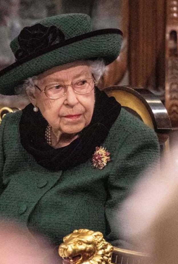 ملكة بريطانيا لن احضر مناسبات عامة أو رسمية بمفردها بسبب مشكلاتها الصحية