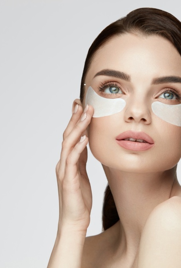 أسباب سواد تحت العين وأفضل الطرق التجميلية لعلاجها قبل عيد الفطر