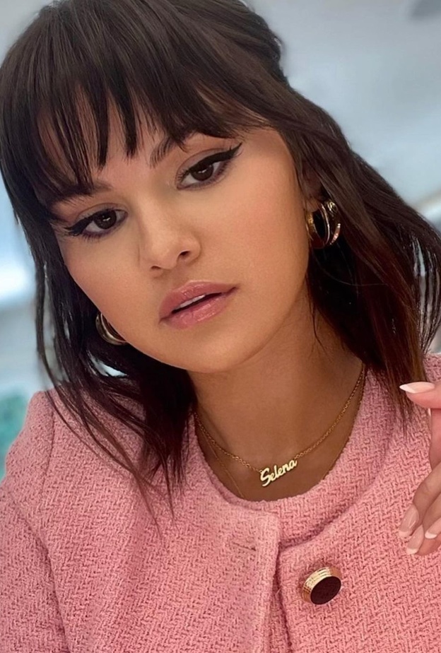  حيل مكياج ذكية للحصول على غمازات ميراندا كير Miranda Kerr  