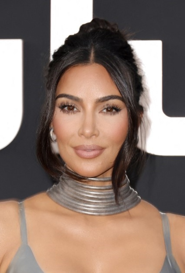 Kim Kardashian في في العرض الأول لـ the Kardashians