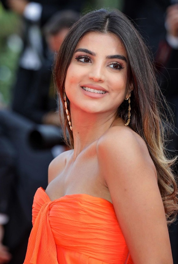 تسريحات شعر عصرية من وحي علا فرحات بعد الكشف عن جنس طفلها المنتظر