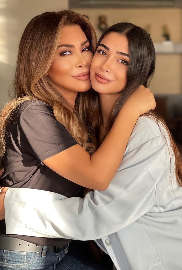 نوال الزغبي وابنتها تيا