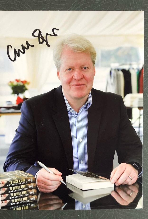 تشارلز سبنسر يعلن عن تحول كتابه لعمل فني جديد