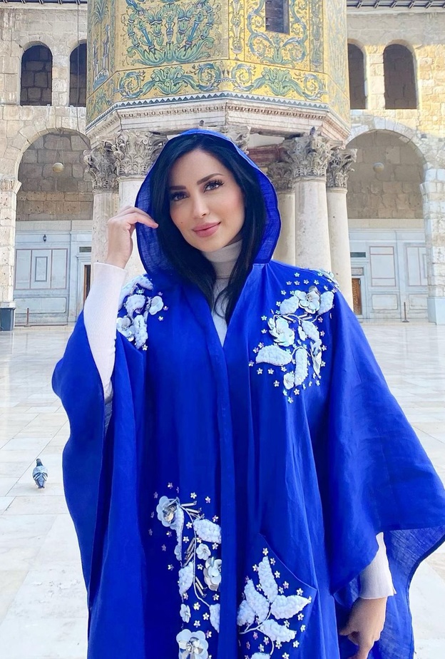 نسرين طافش بجلسة تصوير بالحجاب 