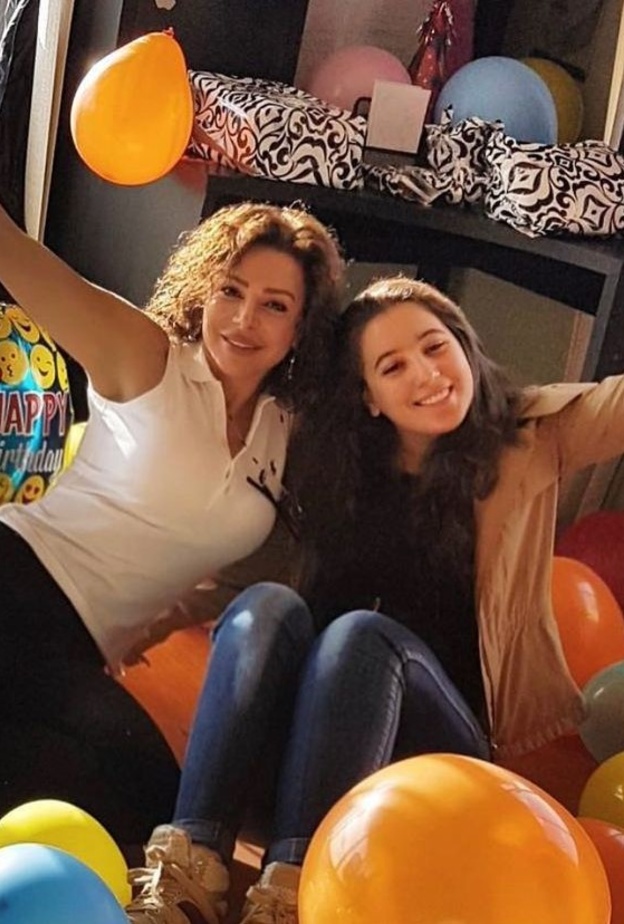  سوزان نجم الدين تحتفل بعيد ميلاد ابنتها الشابة بطريقة مميزة 