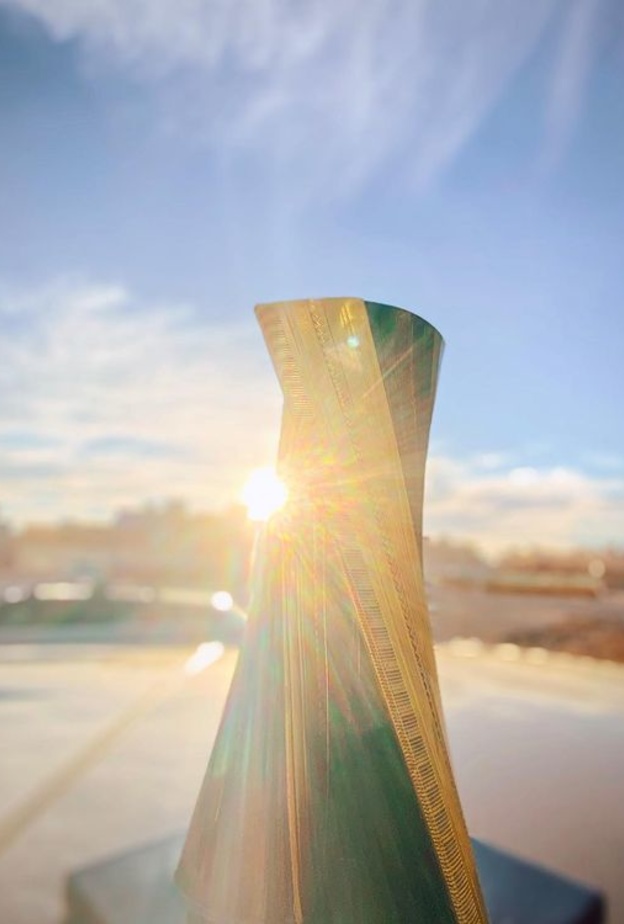 الفاصلة.. عمل فني مبدع من الفنان صالح العجمي في ذكرى بيعة سمو ولي العهد الخامسة