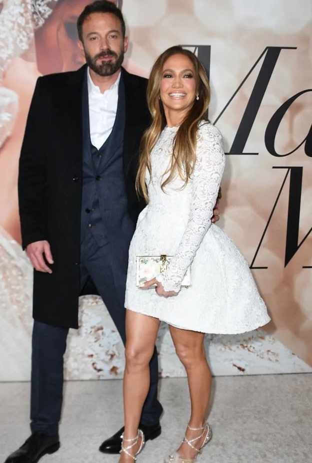 أجمل إطلالات جينيفر لوبيز وبن أفليك