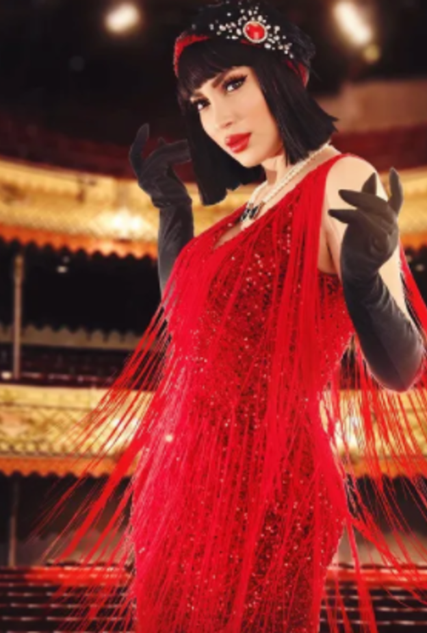 إطلالة نسرين طافش في مسلسل جوقة عزيزة