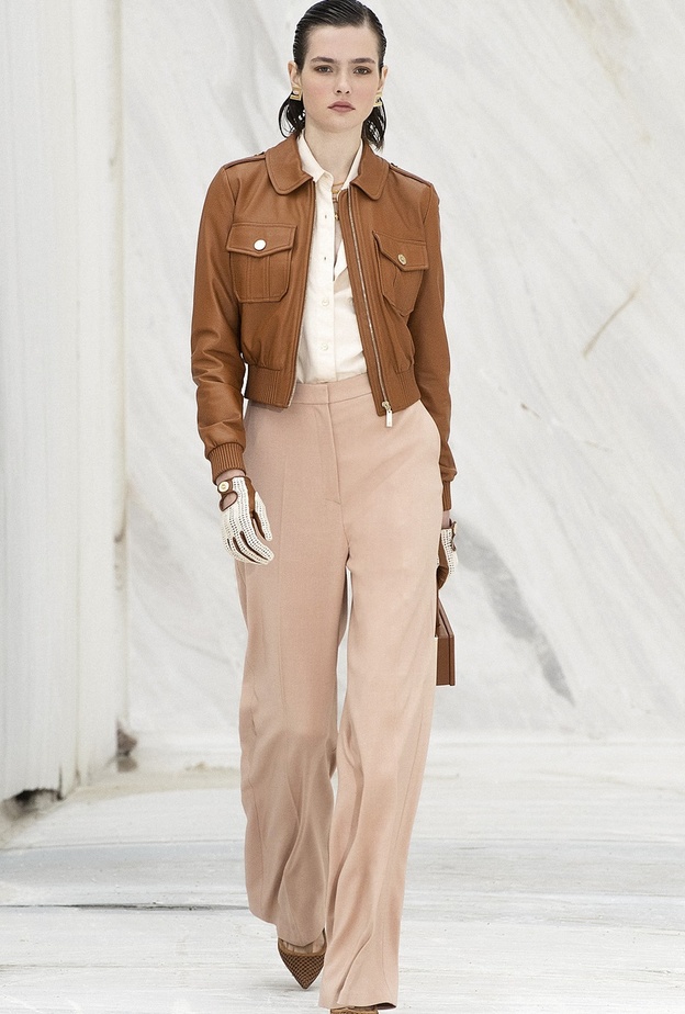 صيحات بناطيل واسعة وملونة لإطلالة ملفتة في رمضان 2022