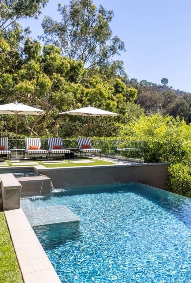 كيتي بيري تعرض منزلها في بيفرلي هيلز للبيع بسعر 19.5 مليون دولار