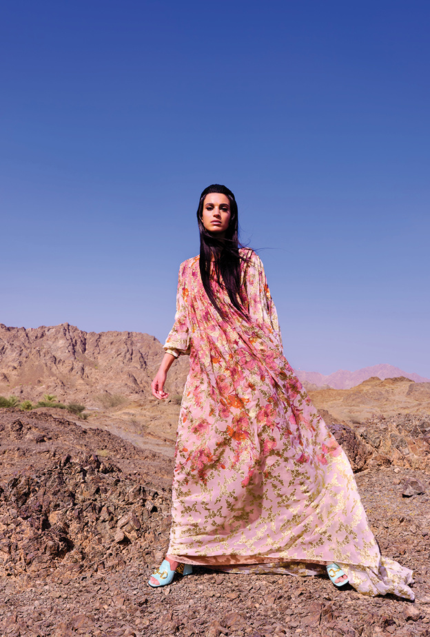 جلسة تصويرية خاصة بـــ "هي" تحت عنوان Light up the sky