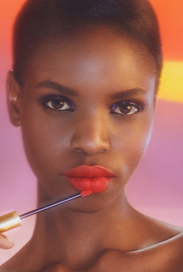 اكتشفي أحمر الشفاه الجديد برأس من اللباد ومحدد العينَين المضاد للماء من GUCCI BEAUTY 