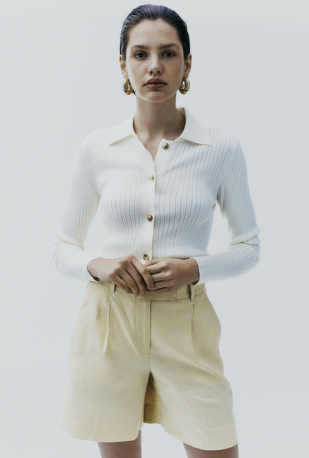 Iris & Ink تقدم مجموعة ربيع وصيف 2022