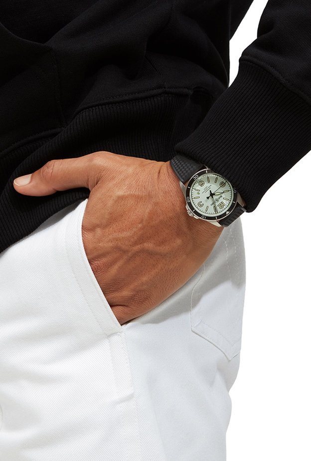 ساعة Bell & Ross - BR V2-92 FULL LUM