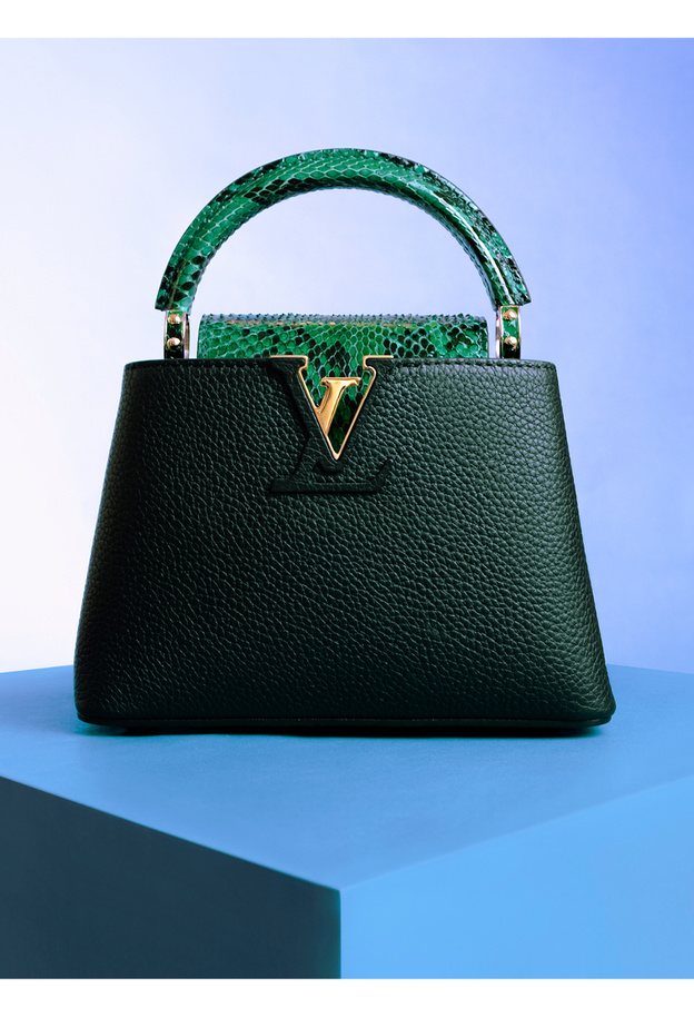 جلسة تصويرية خاصة بـــ "هي" ودار  Louis Vuitton تحت عنوان رفاهية باللون الزمردي