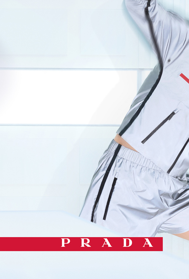 نحو المستقبل في حملة دار Prada لربيع وصيف 2022