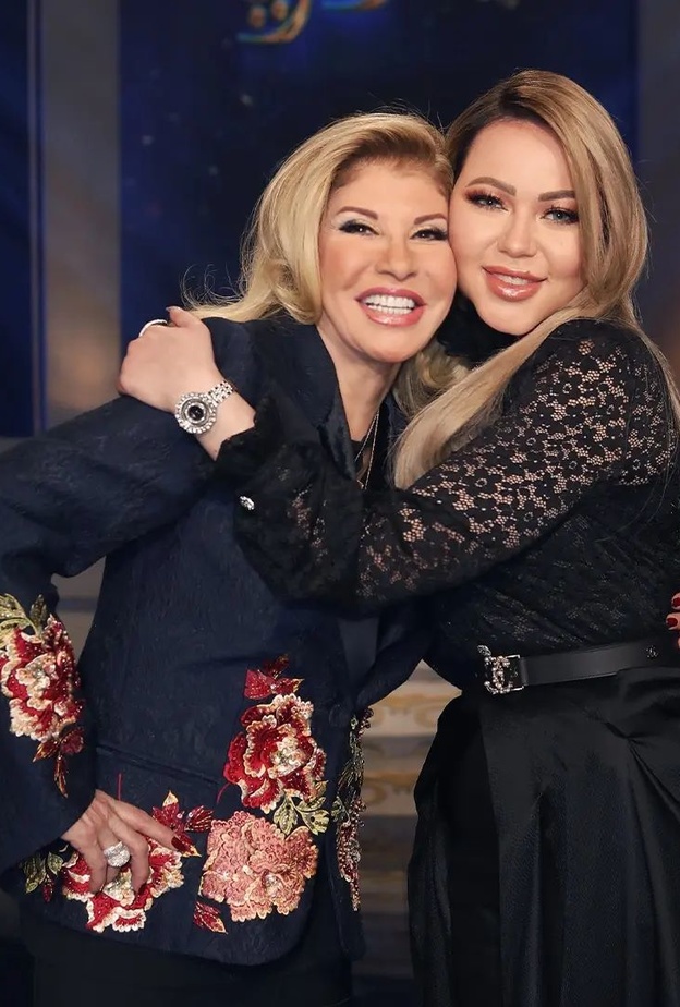 هالة سرحان مع أسما إبراهيم