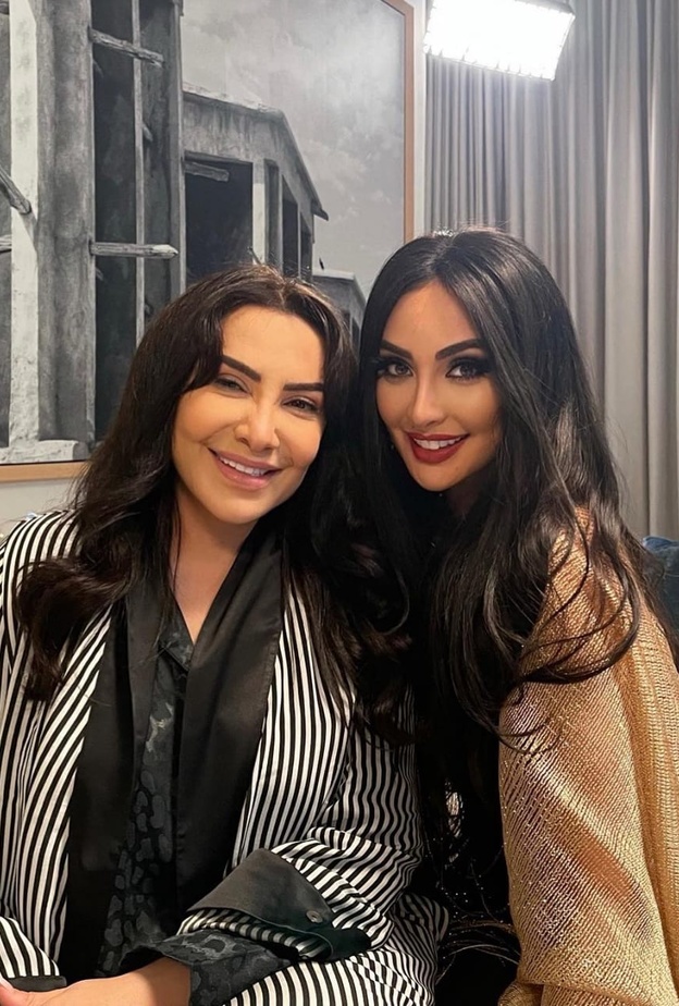 نور الغندور وهدى حسين